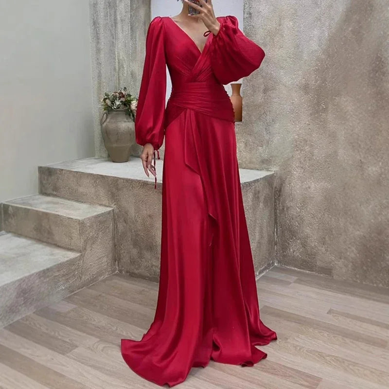 Aubrie - Graceful Maxi Dress with Flowing Design